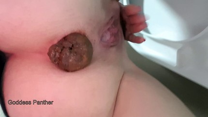 Screenshot 2 from Always Under My Asshole