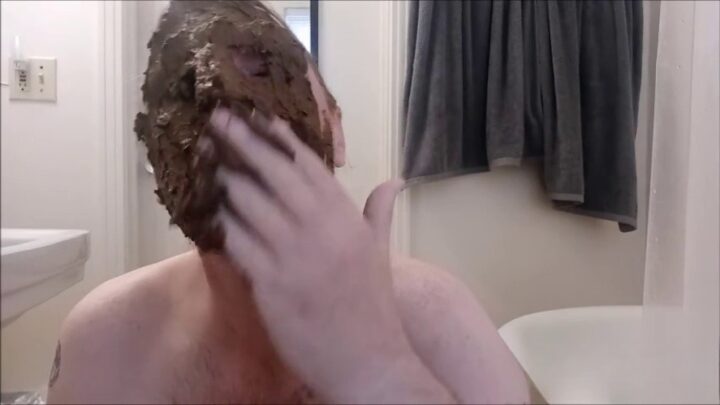 Amateur Smears Huge Shit On Face 0165edb
