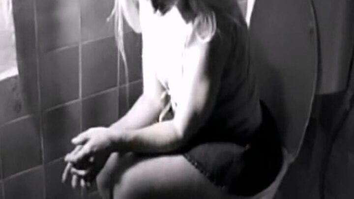 Ana Didovic – Black And White