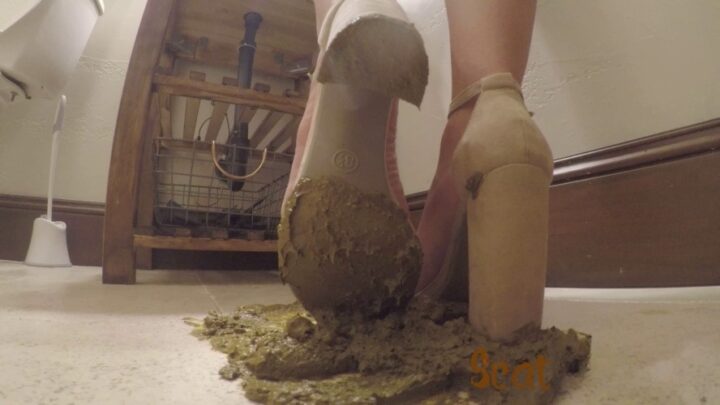BetweenMyCheeks – shitshoez