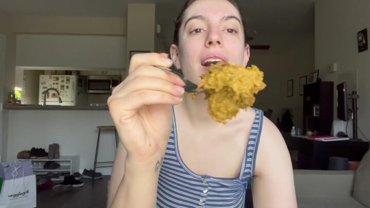 Brooklynbb13 – Girlfriend Makes and Feeds You Breakfast