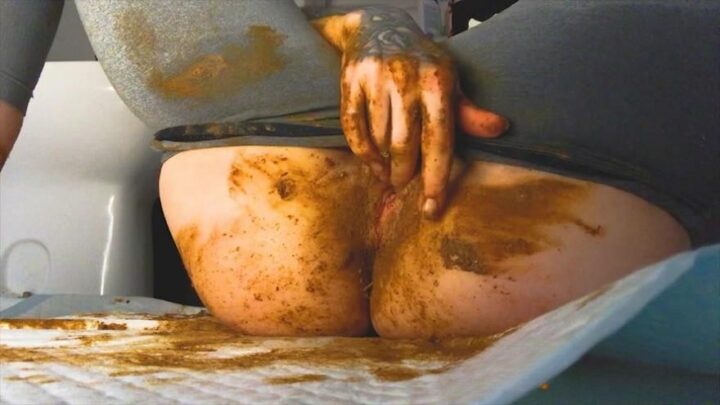 DirtyBetty – Eat poop from my feet, bitch