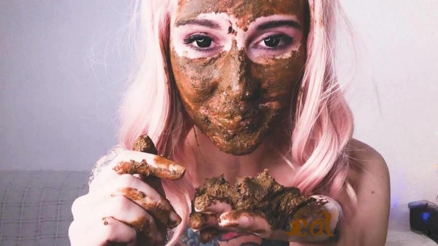 DirtyBetty – Pretty scat girl and husband shit