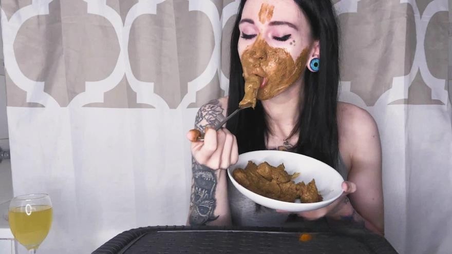 DirtyBetty – Real Scat Breakfast