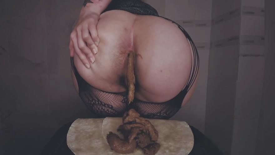 DirtyBetty – She wants to FEED me her SHITTY