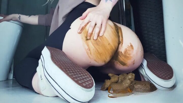 DirtyBetty – Two INSANE Girl Poop LOADS poop videos xxx