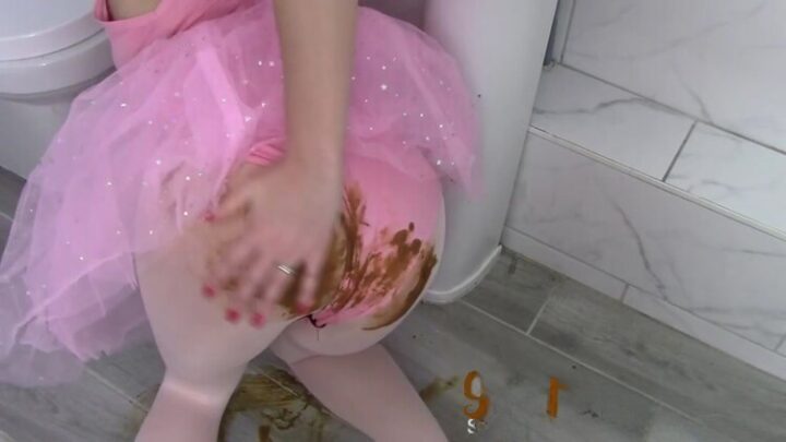 evamarie88 – Ballerina steps in shit then cums