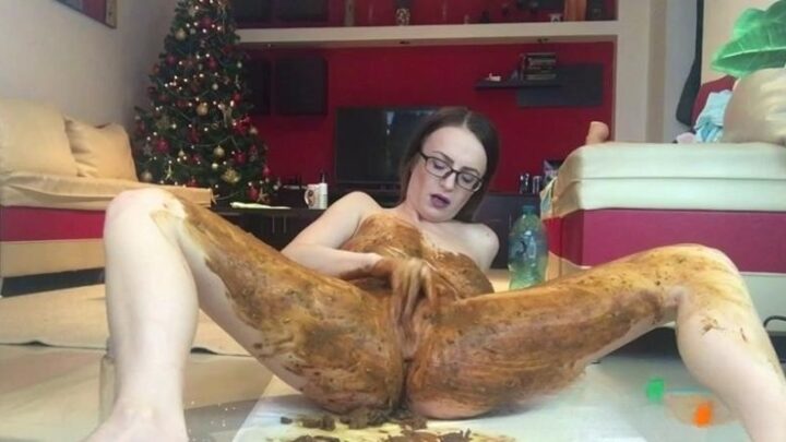 JosslynKane – Smearing and orgasms in a skype show