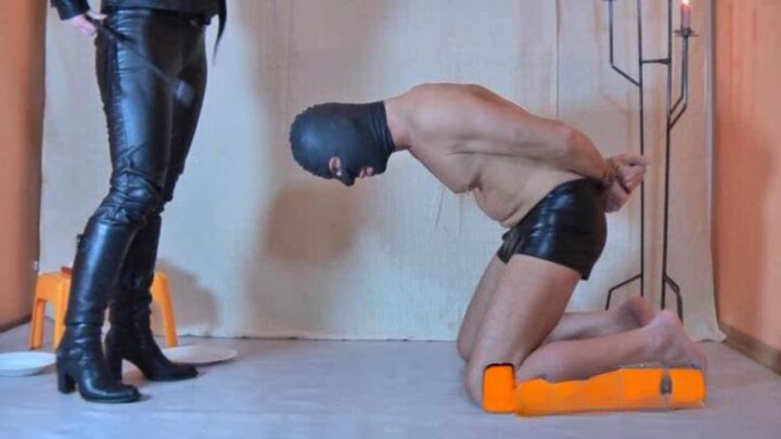 Lady Kalida – The Unexpected Ballbusting, Part 2