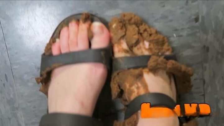 Love Rachelle – Shitting My Shoes