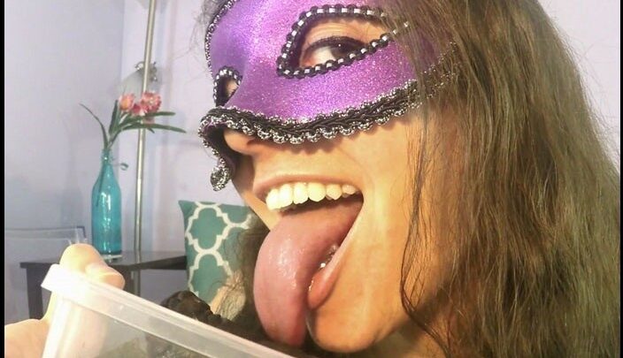 LoveRachelle2 – Lick and EAT This Perfect Poop With Me!