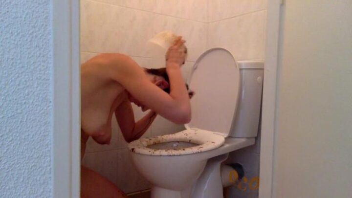 nastymarianne – Dirty time in the toilets