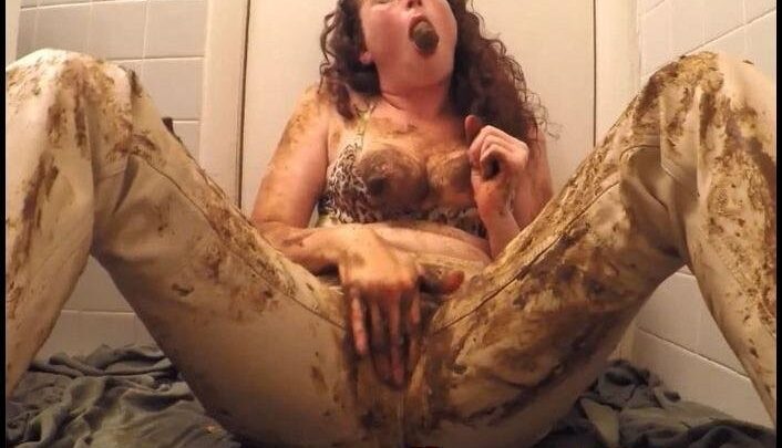 PrincessPuckie – Scat Destroyed Leather