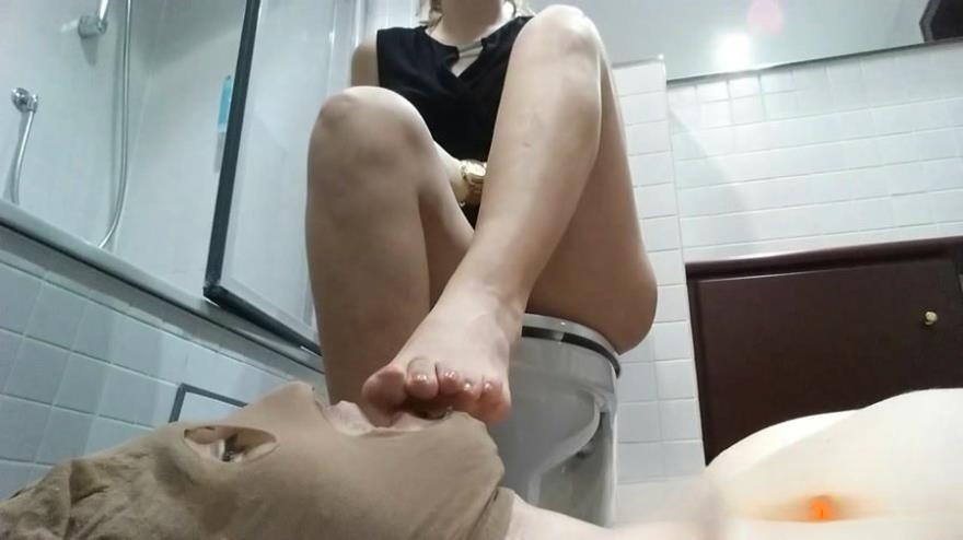 SCAT TORTURE – Pretty Hostesses Mistreated Hotel Guest