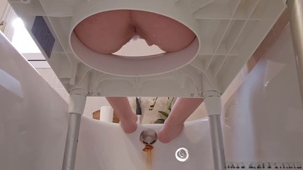Screenshot 3 from Scat Y Pissing with Miss Lith Domina P1