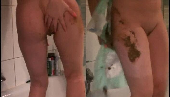 ScatGiorgia – Shitting in the diaper