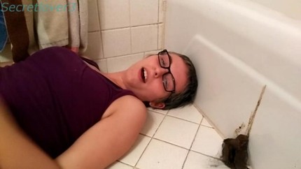 Screenshot 3 from Secretlover3 – Cum too hard, JOI/JOE in glasses, Slow poo while masturbating, Horny scat girl