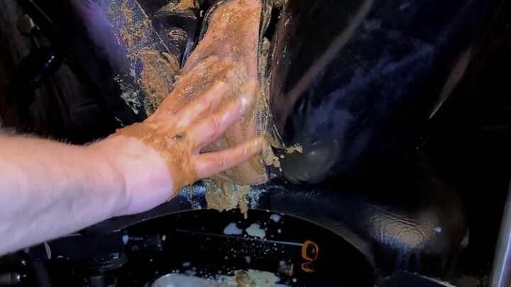 SlutOrgasma – Black latex enema and shit smearing