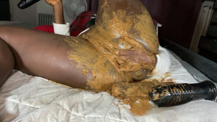 Smutty Luce – DISGUSTING EBONY SCAT ORGASMS