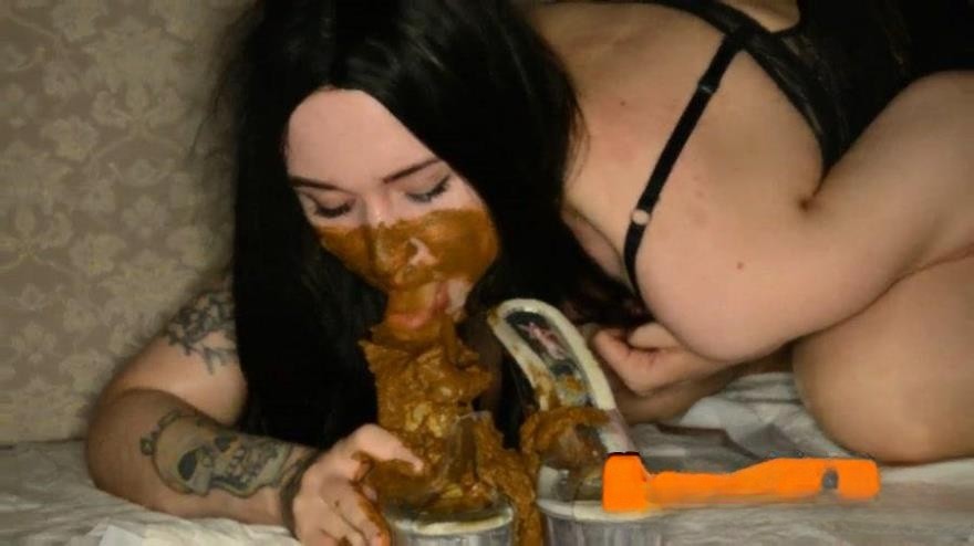 SweetBettyParlour (DirtyBetty) – Fist My Pussy Shitty Boots