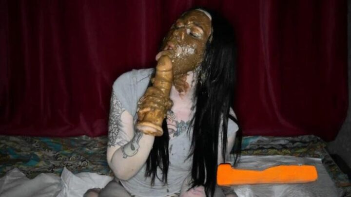 SweetBettyParlour (DirtyBetty) – Food From My Ass On My Face With Dildo